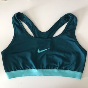 Nike Pro medium support Sports Bra